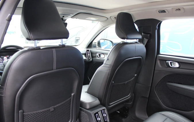 Volvo XC 40 cena 149900 przebieg: 32000, rok produkcji 2021 z Łomża małe 781